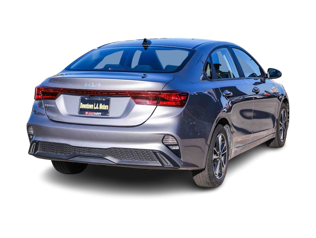 Thumbnail: 2024 Kia Forte - 18