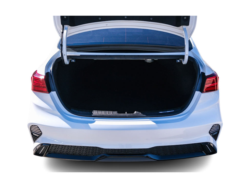 Thumbnail: 2023 Kia Forte - 15