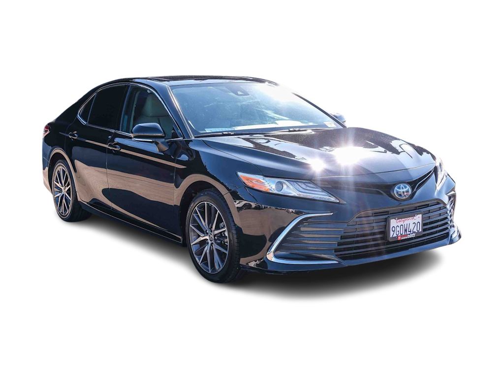 Thumbnail: 2023 Toyota Camry - 16