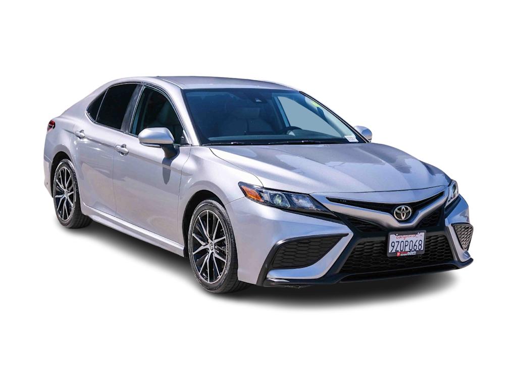 Thumbnail: 2022 Toyota Camry - 15