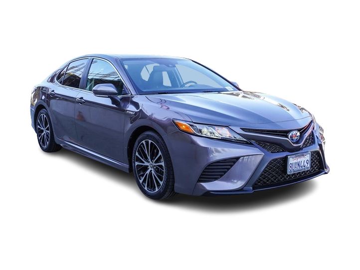 2020 Toyota Camry SE 16