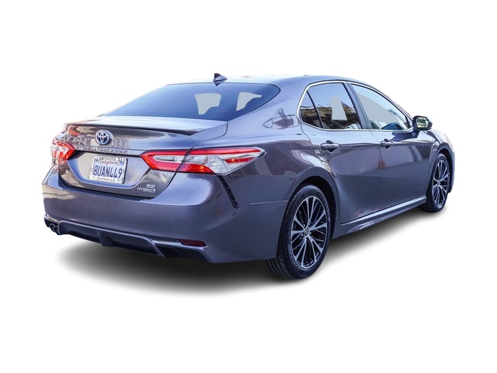 2020 Toyota Camry SE 17