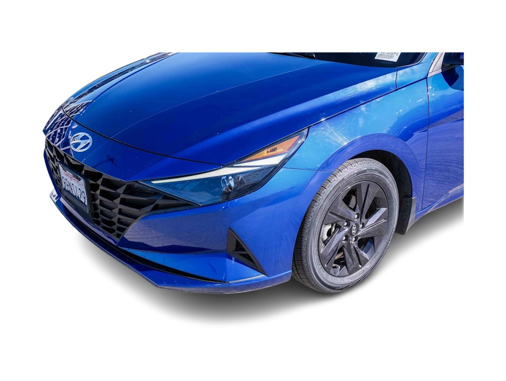 Thumbnail: 2022 Hyundai Elantra - 22