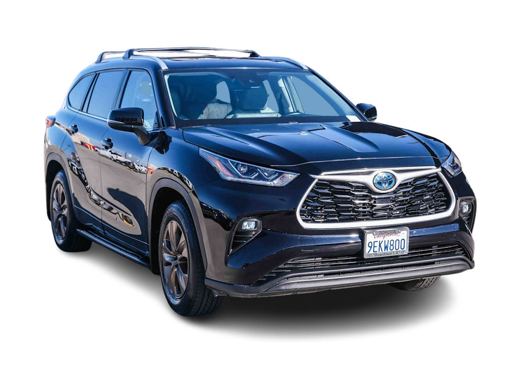 Thumbnail: 2023 Toyota Highlander - 13