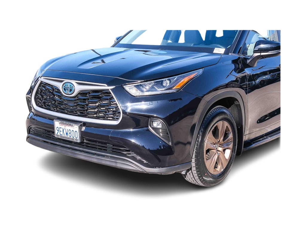 Thumbnail: 2023 Toyota Highlander - 18