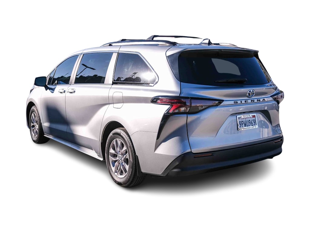 Thumbnail: 2024 Toyota Sienna - 4