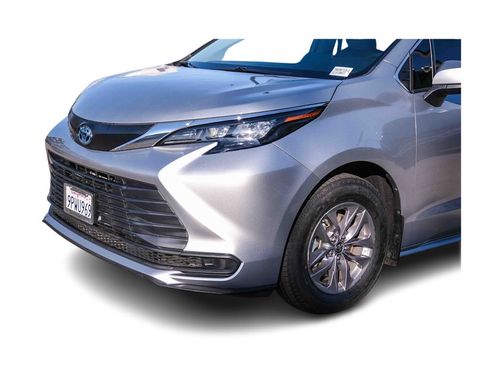 Thumbnail: 2024 Toyota Sienna - 21