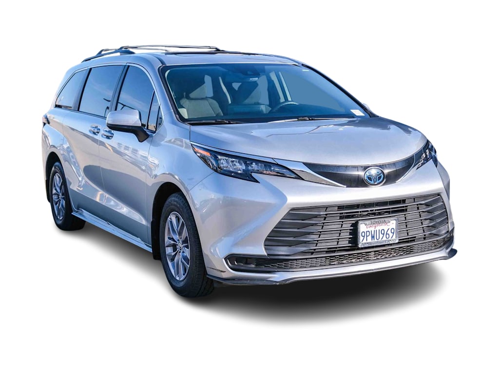 Thumbnail: 2024 Toyota Sienna - 18