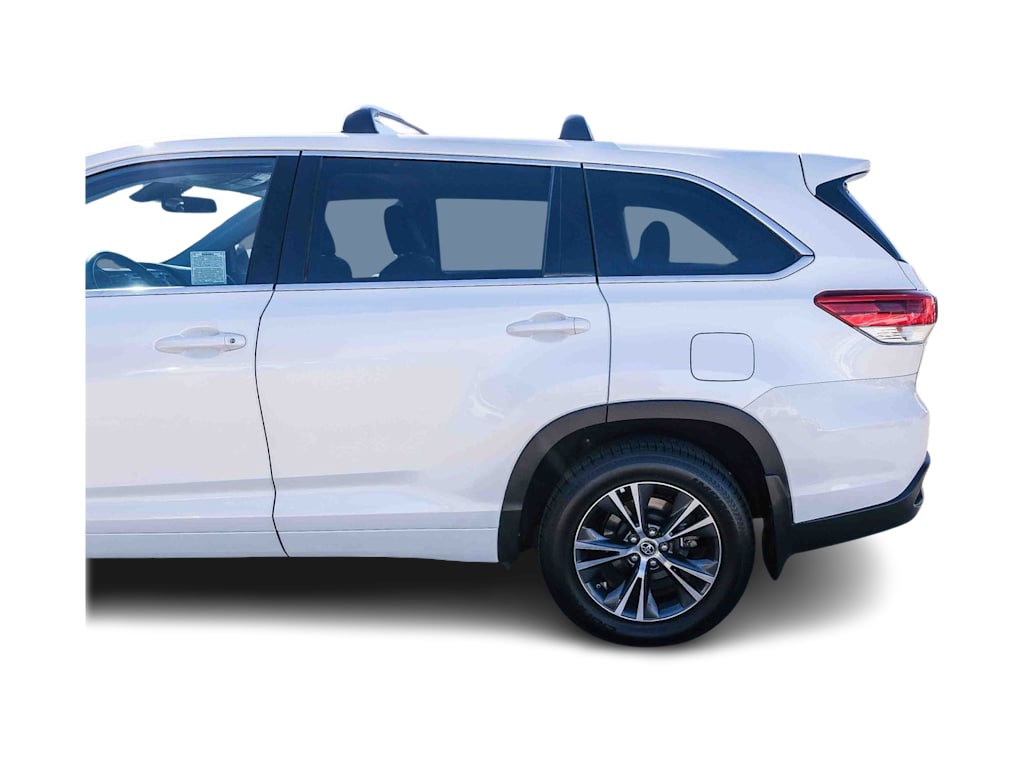 Thumbnail: 2018 Toyota Highlander - 19