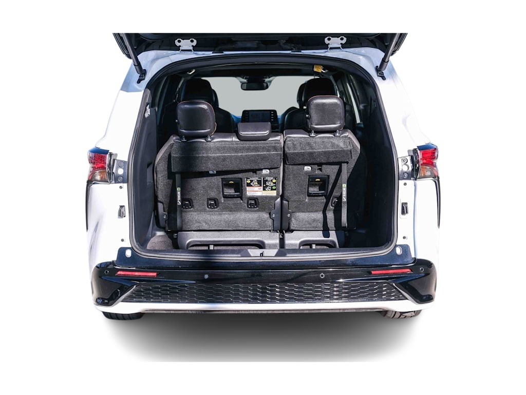 Thumbnail: 2024 Toyota Sienna - 30