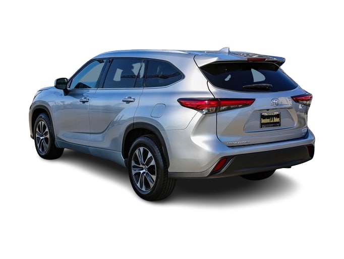 2022 Toyota Highlander XLE 3