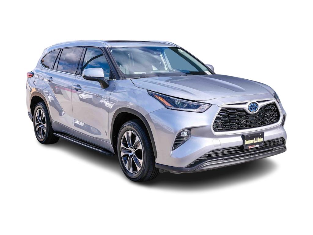 Thumbnail: 2021 Toyota Highlander - 16