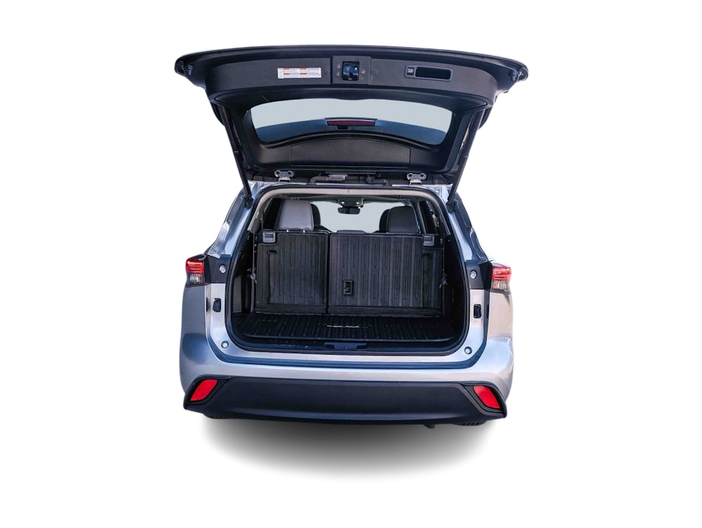 Thumbnail: 2021 Toyota Highlander - 15