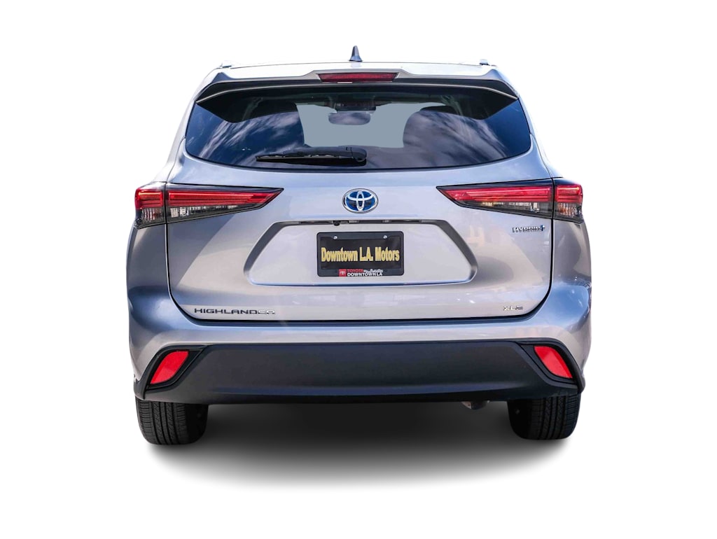 Thumbnail: 2021 Toyota Highlander - 4
