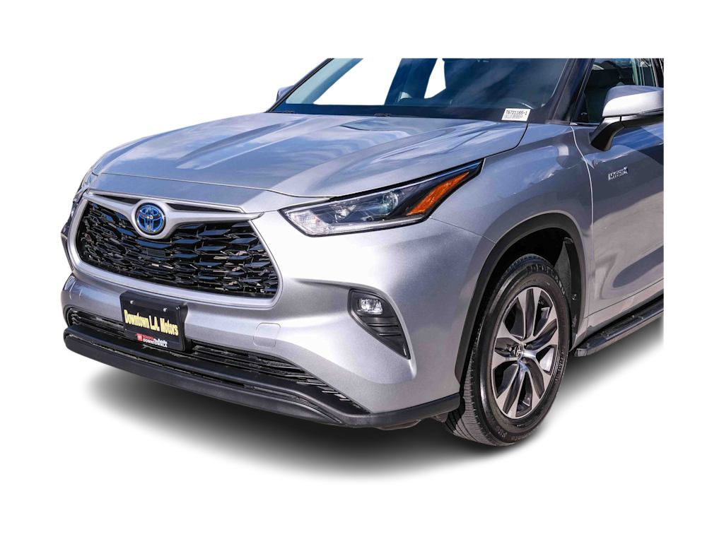 Thumbnail: 2021 Toyota Highlander - 21