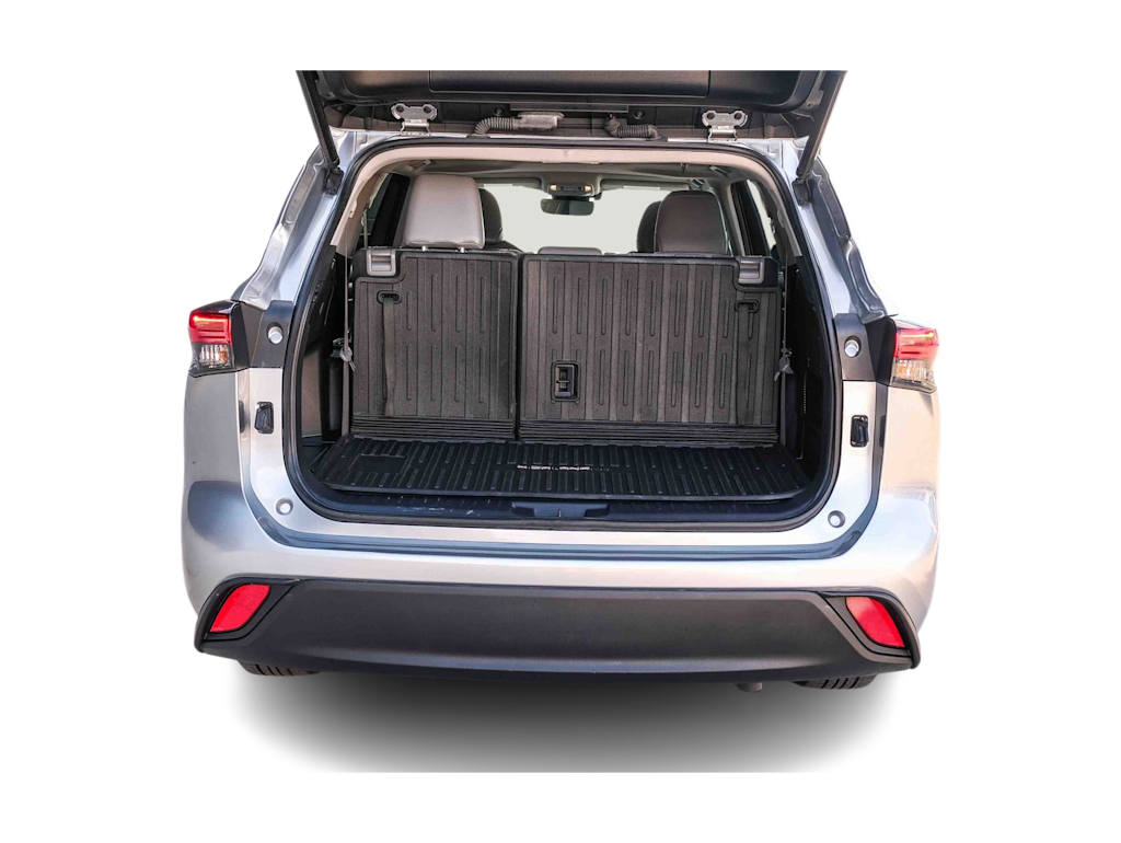 Thumbnail: 2021 Toyota Highlander - 27