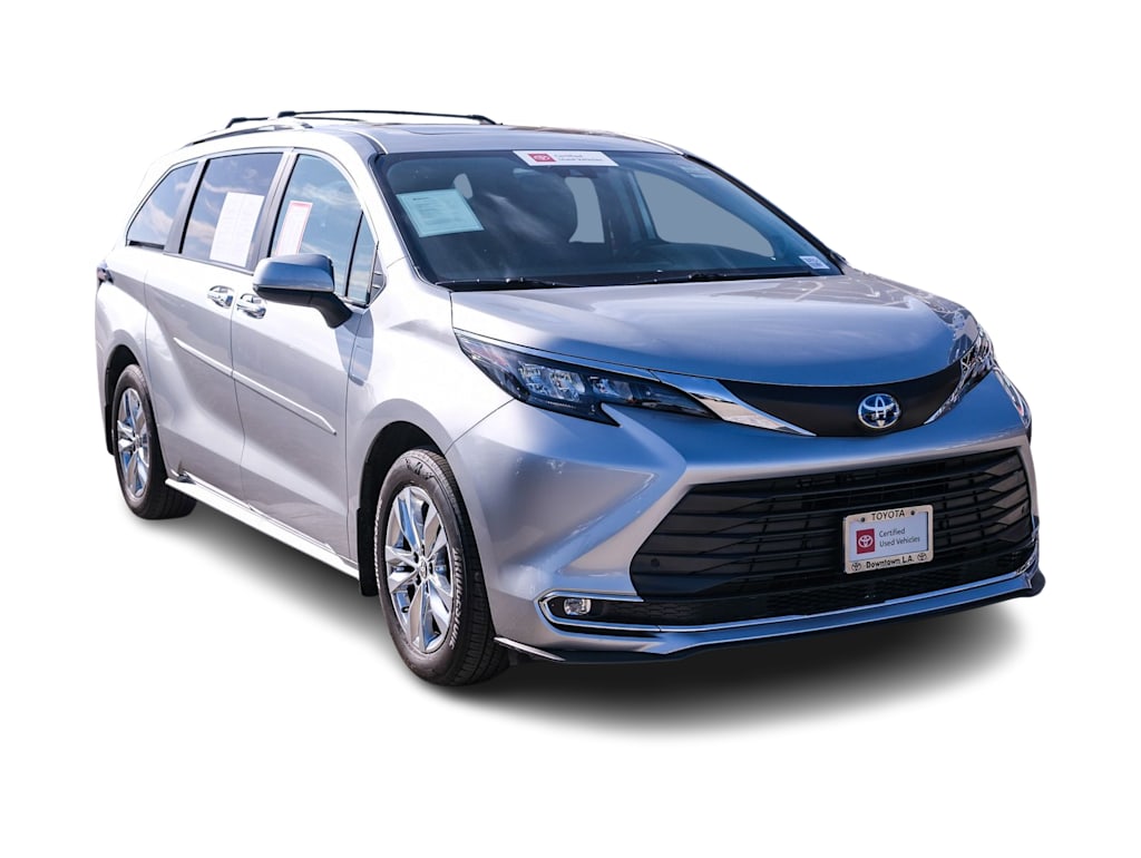 Thumbnail: 2024 Toyota Sienna - 17