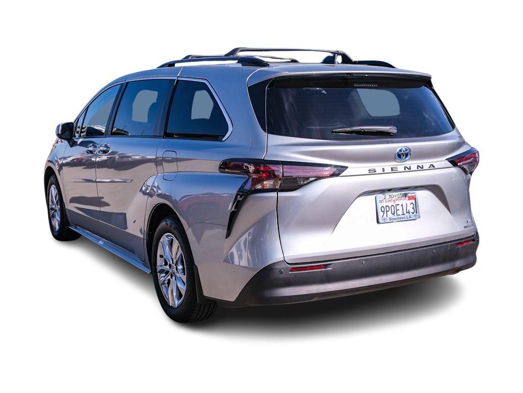 Thumbnail: 2024 Toyota Sienna - 4