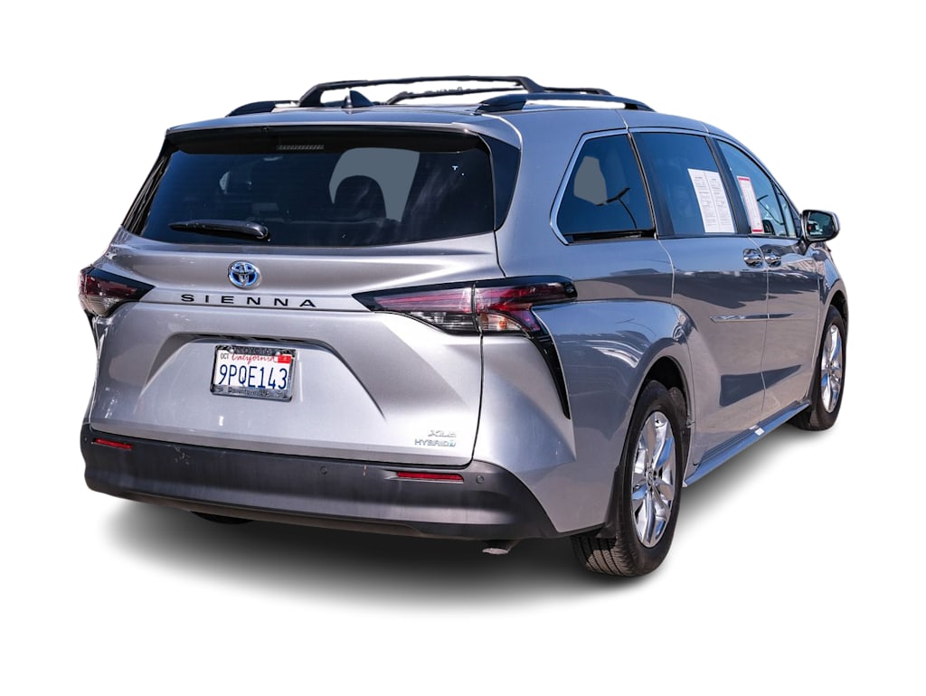 Thumbnail: 2024 Toyota Sienna - 18