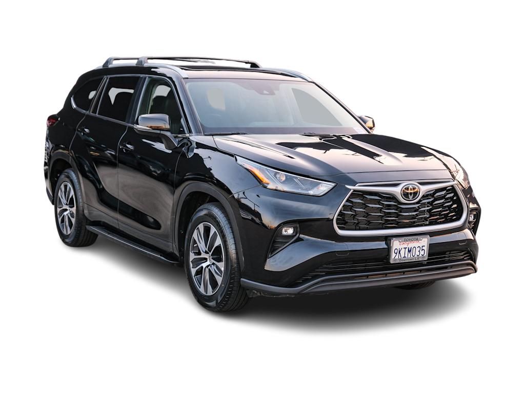 Thumbnail: 2024 Toyota Highlander - 16