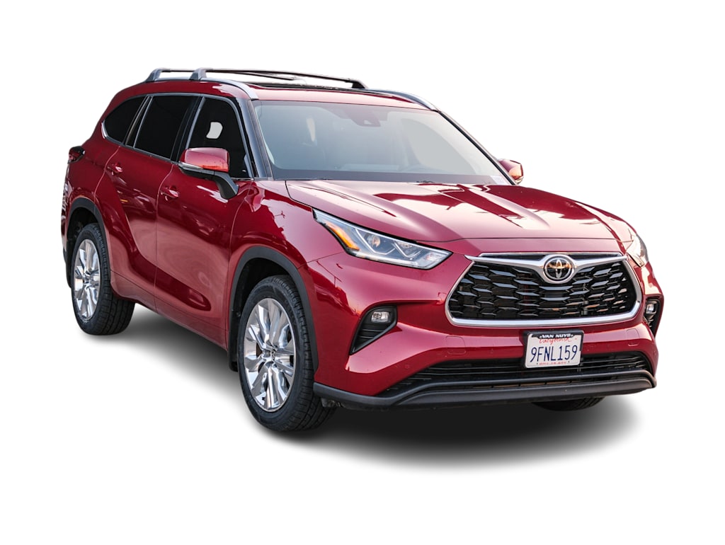 Thumbnail: 2023 Toyota Highlander - 16