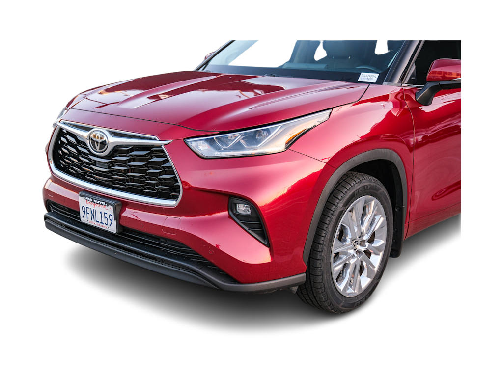 Thumbnail: 2023 Toyota Highlander - 21