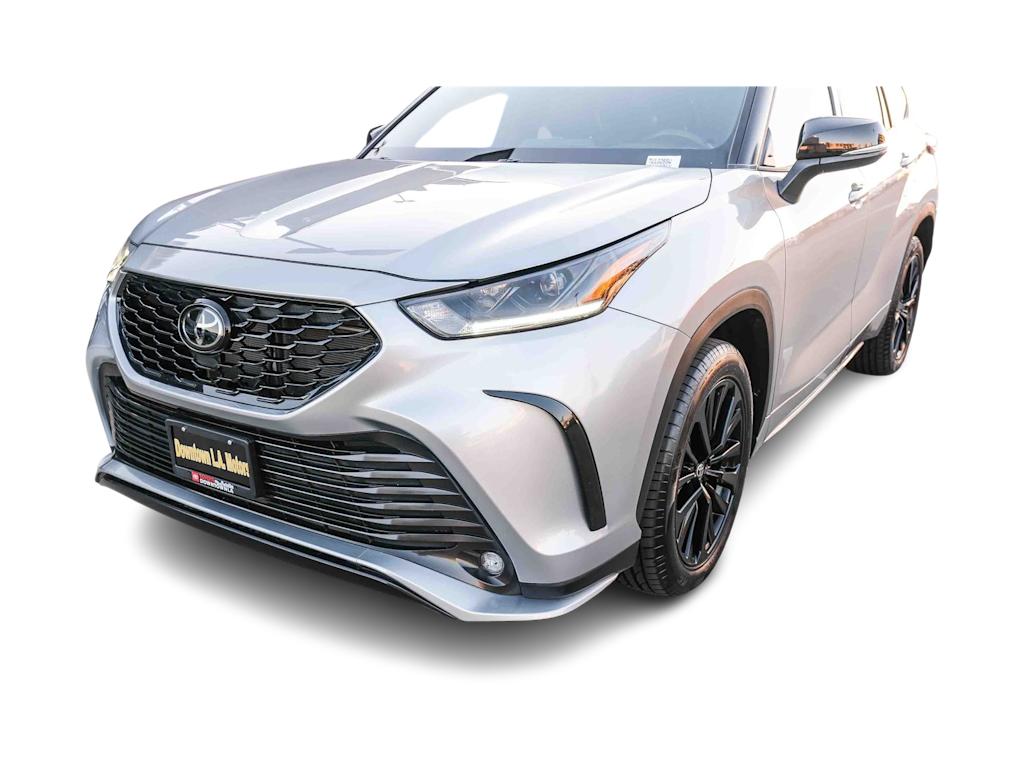 Thumbnail: 2025 Toyota Highlander - 21