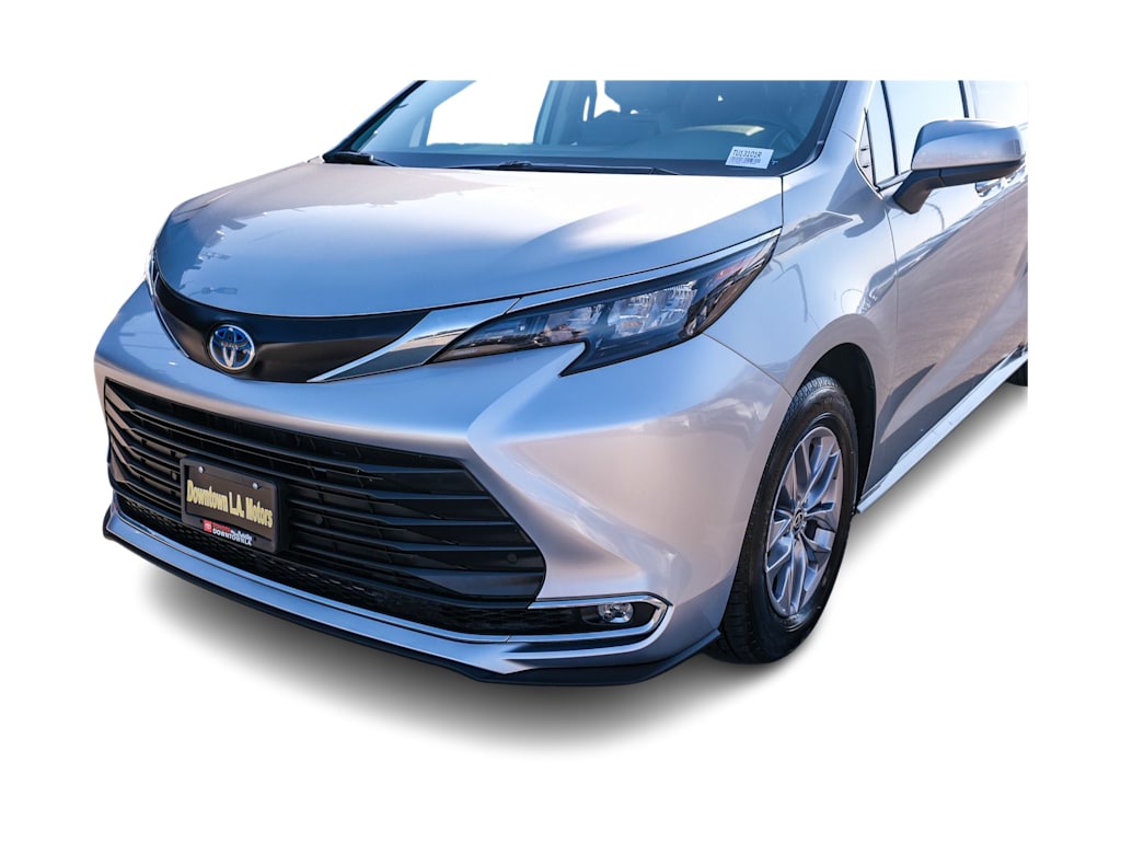 Thumbnail: 2024 Toyota Sienna - 21