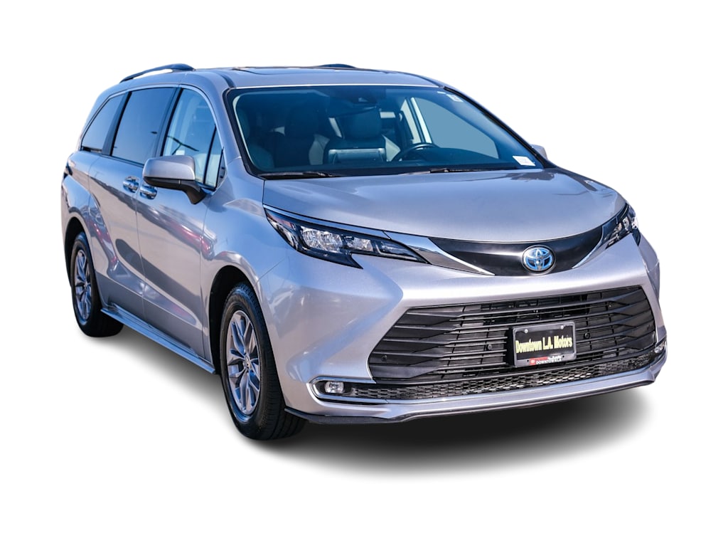 Thumbnail: 2024 Toyota Sienna - 17