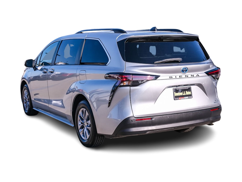 Thumbnail: 2024 Toyota Sienna - 3