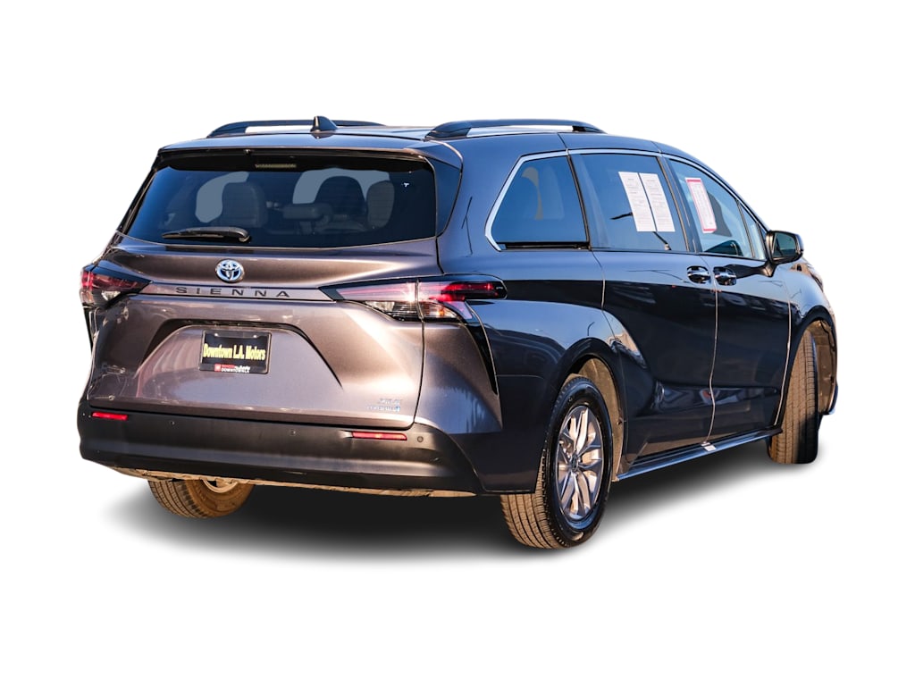 Thumbnail: 2024 Toyota Sienna - 19