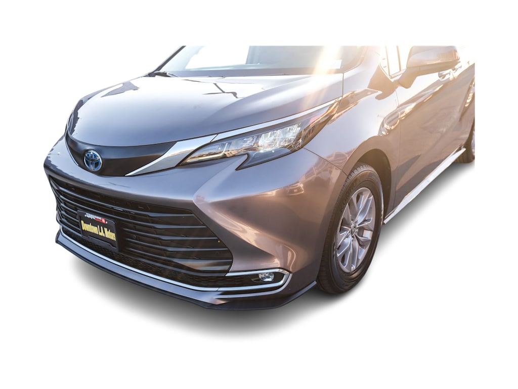 Thumbnail: 2024 Toyota Sienna - 21