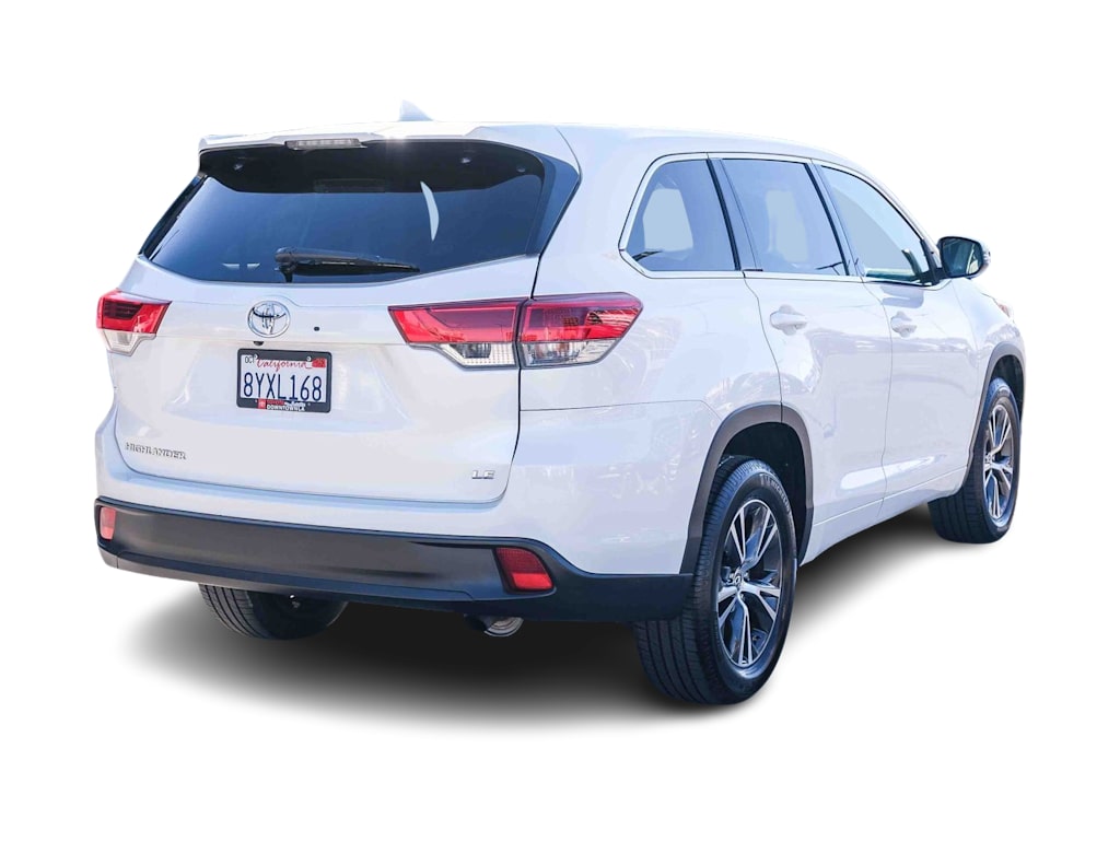 Thumbnail: 2018 Toyota Highlander - 17