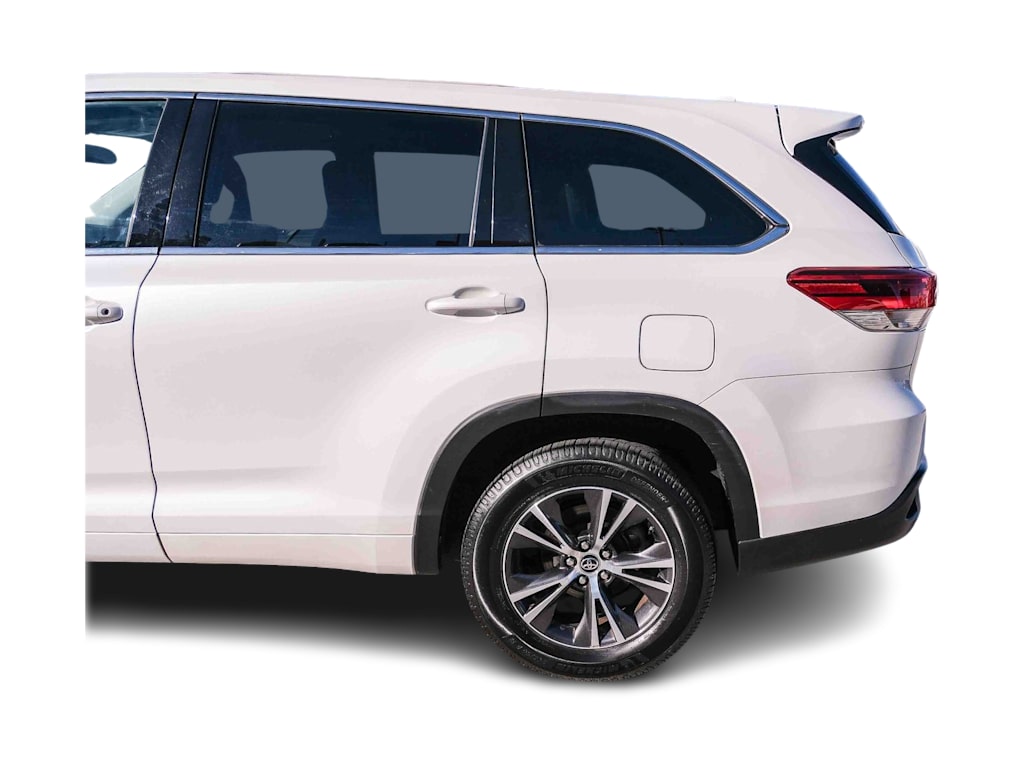 Thumbnail: 2018 Toyota Highlander - 19