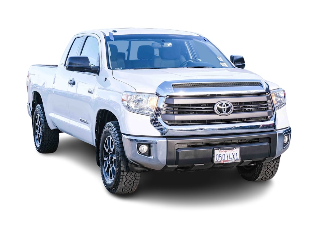 Thumbnail: 2015 Toyota Tundra - 17