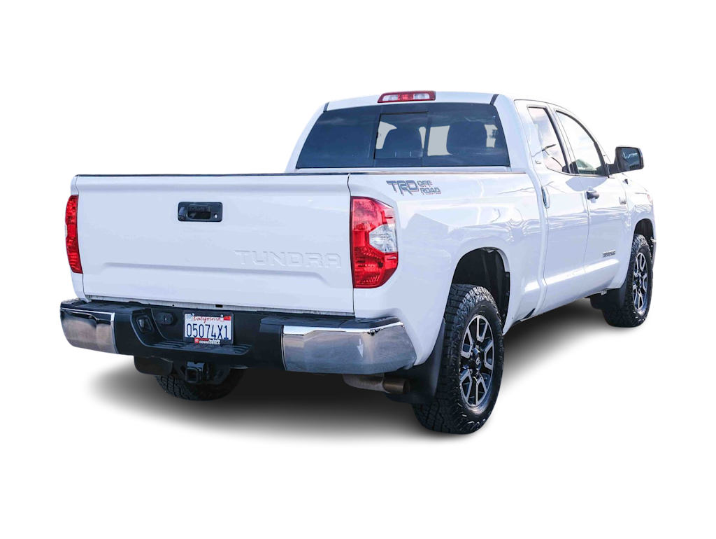 Thumbnail: 2015 Toyota Tundra - 18