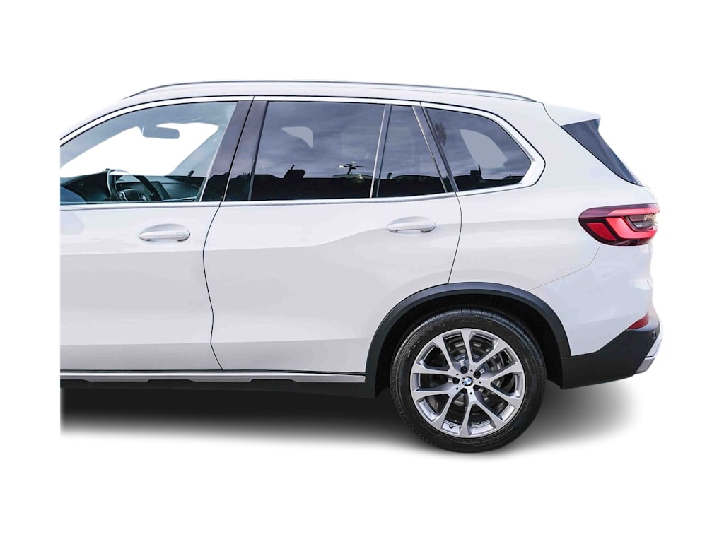 Thumbnail: 2021 BMW X5 - 3