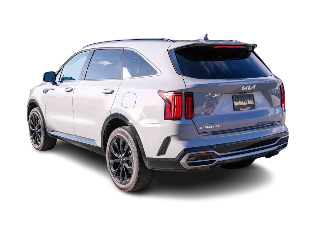Thumbnail: 2023 Kia Sorento - 3