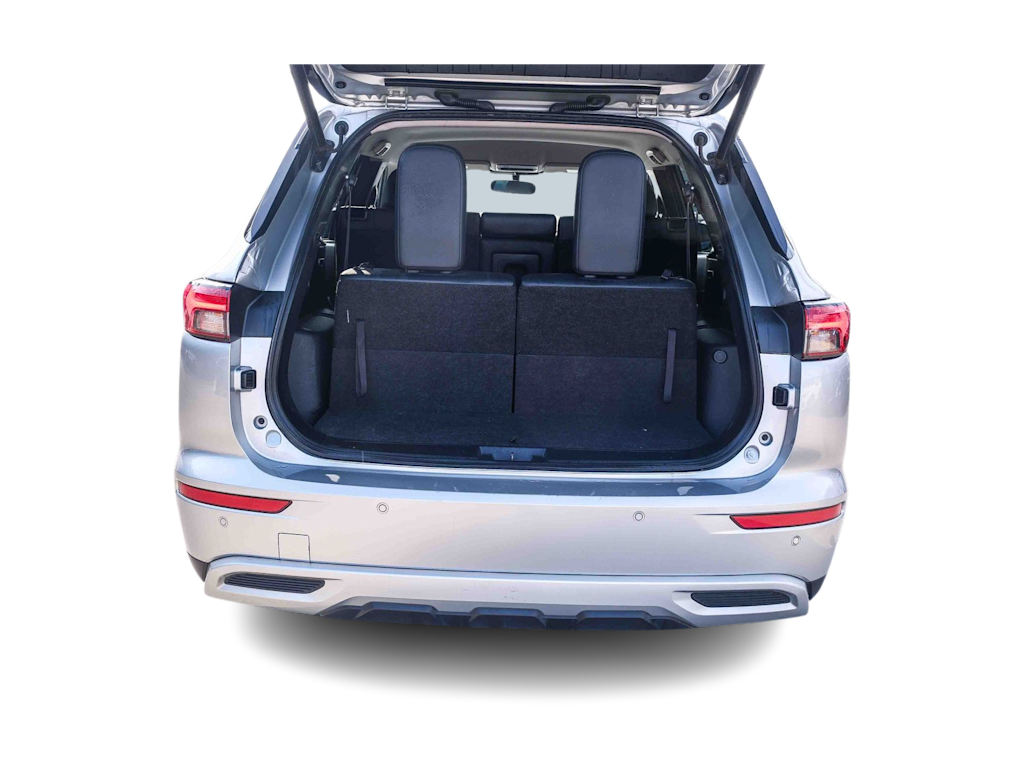 Thumbnail: 2024 Mitsubishi Outlander - 24