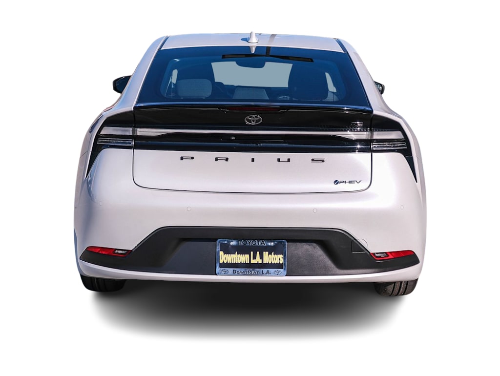 Thumbnail: 2025 Toyota Prius v - 4