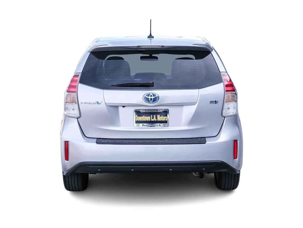 Thumbnail: 2015 Toyota Prius v - 4