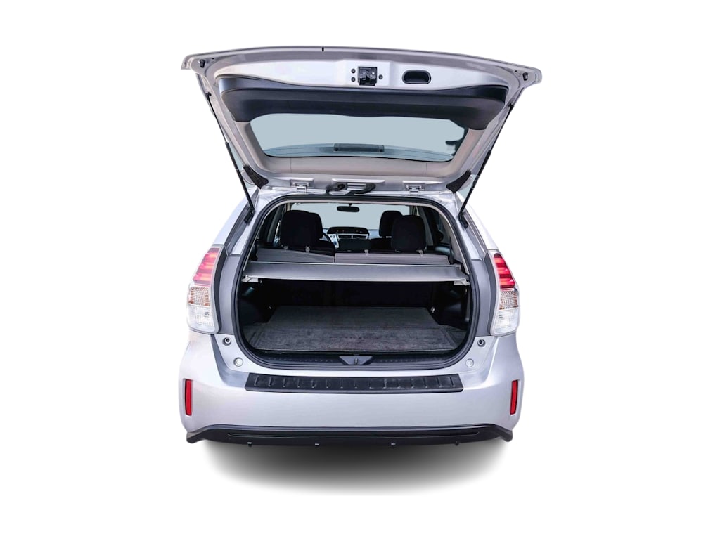 Thumbnail: 2015 Toyota Prius v - 14