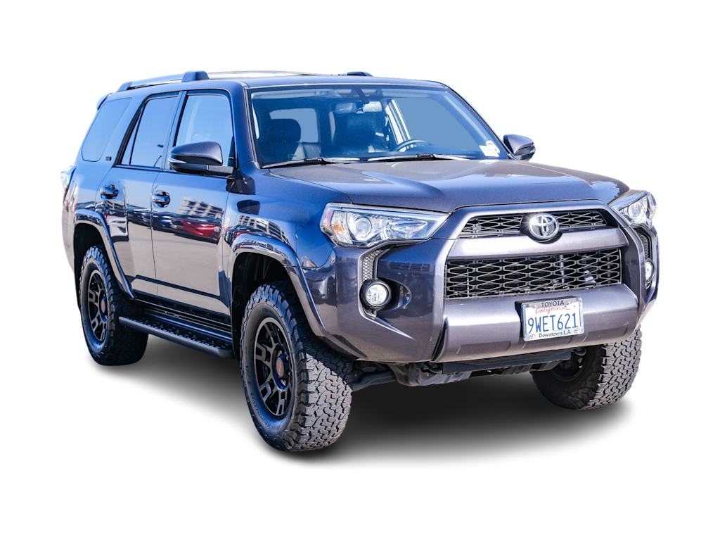Thumbnail: 2019 Toyota 4Runner - 17