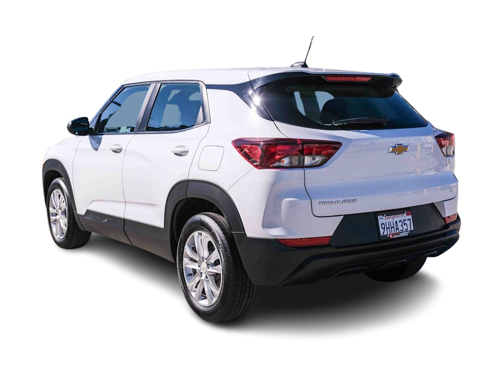 Thumbnail: 2023 Chevrolet TrailBlazer - 4