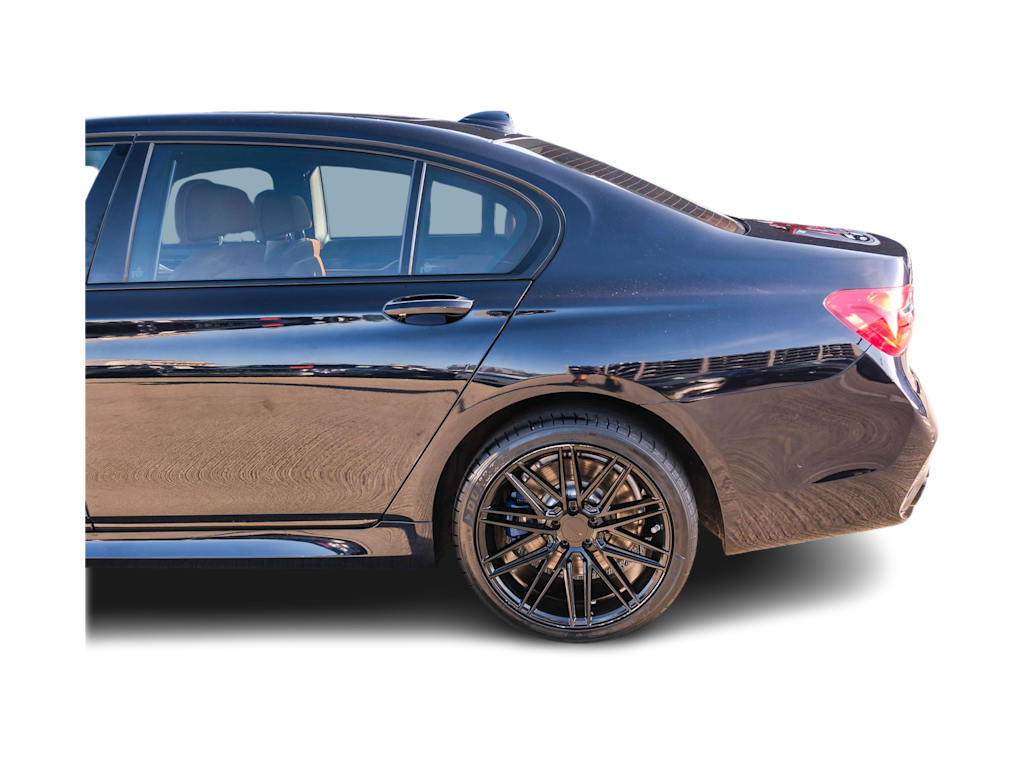 Thumbnail: 2018 BMW 7 Series - 19