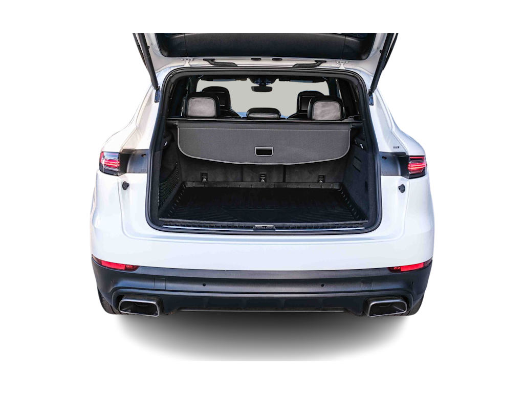 Thumbnail: 2022 Porsche Cayenne - 26