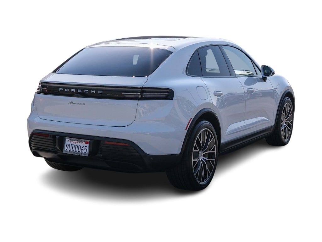 Thumbnail: 2024 Porsche Macan - 15