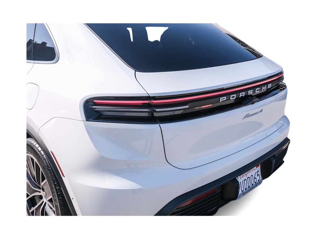 Thumbnail: 2024 Porsche Macan - 18
