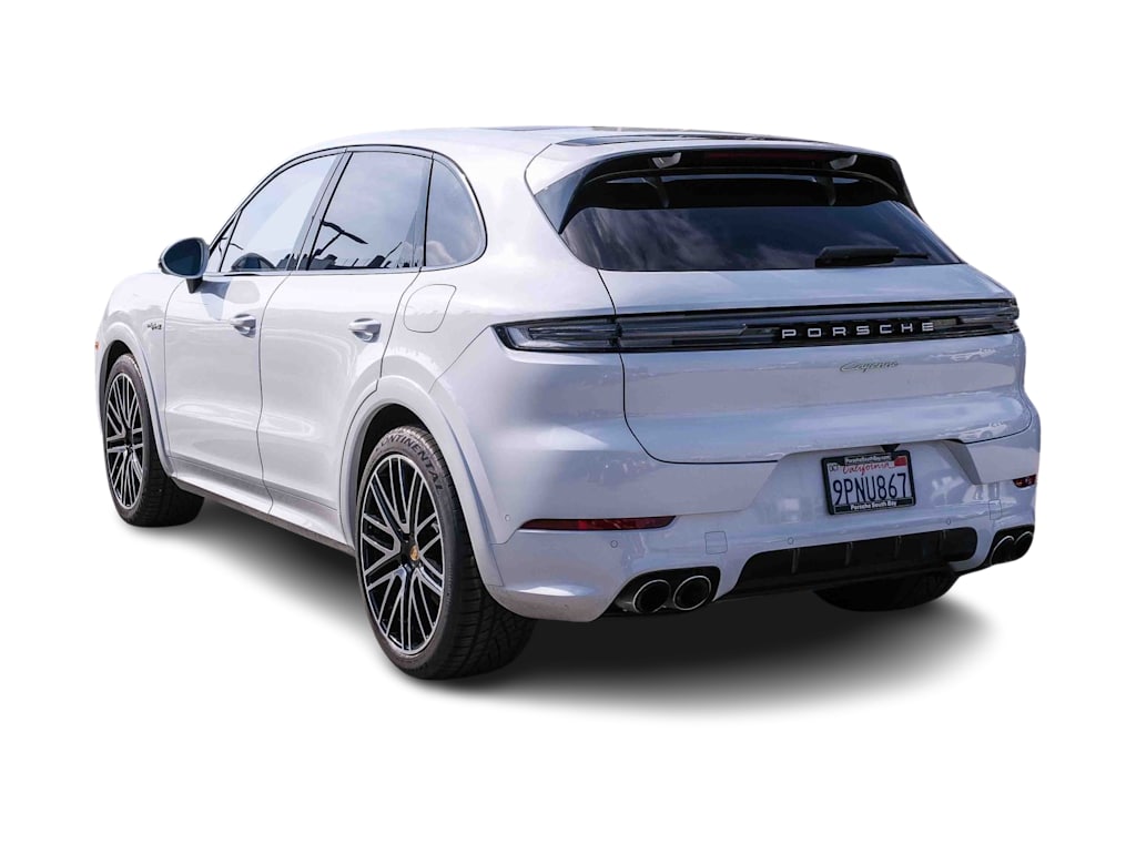 Thumbnail: 2024 Porsche Cayenne - 3