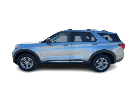 Thumbnail: 2022 Ford Explorer - 3